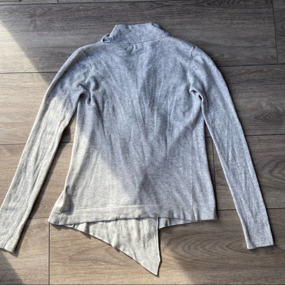 Line Ruched Front Ruffles Cash Cardigan - Picture 13 of 14